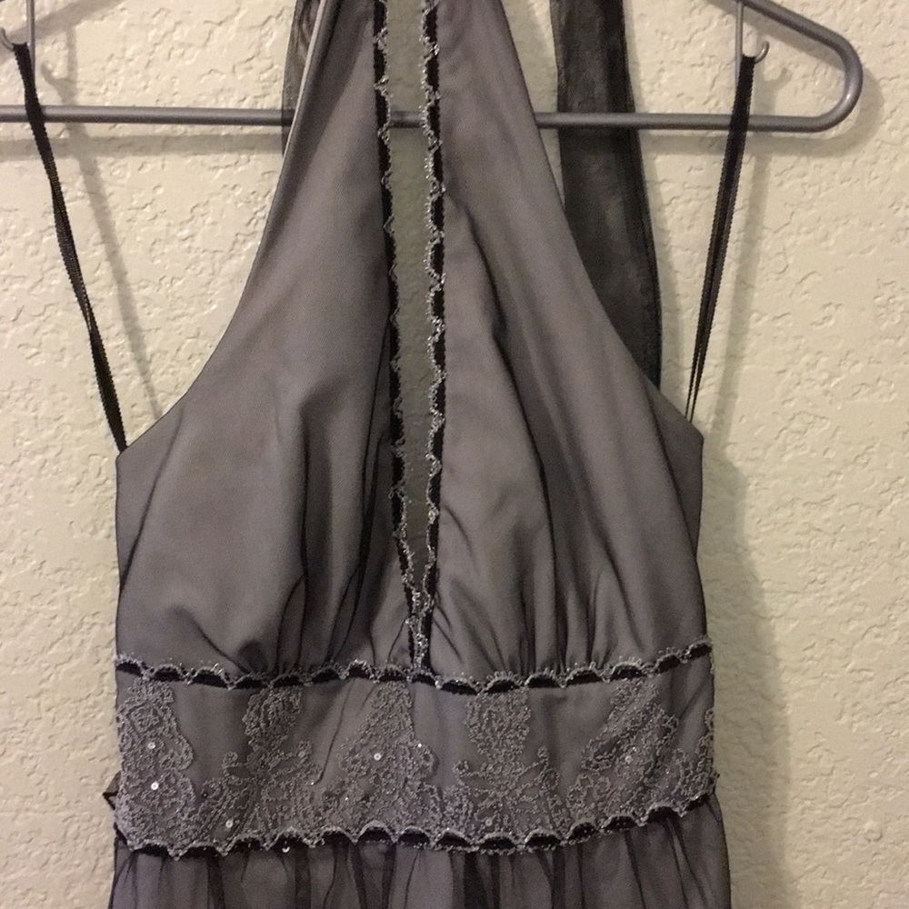 Dress - Picture 2 of 4